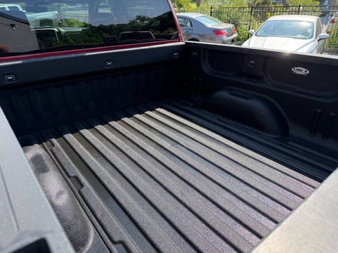 Used 2017 Chevrolet Silverado 1500 LT w/ All Star Edition AWD/4WD image 7