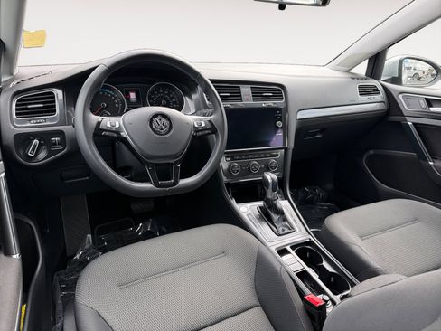 Used 2019 Volkswagen e-Golf SE w/ Driver Assistance Package image 15