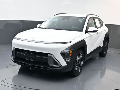 Certified 2025 Hyundai Kona SEL image 1
