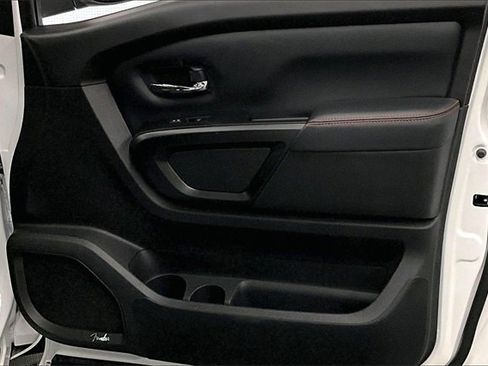 Used 2024 Nissan Titan PRO-4X w/ Pro-4x Convenience Package image 19