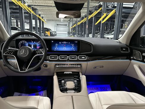 Certified 2024 Mercedes-Benz GLS 450 4MATIC image 23