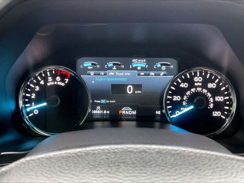 Used 2018 Ford F150 Platinum w/ Equipment Group 701A Luxury AWD/4WD image 26