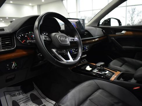 Used 2023 Audi Q5 2.0T Premium w/ Convenience Package image 14