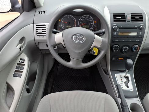 Used 2010 Toyota Corolla LE image 14