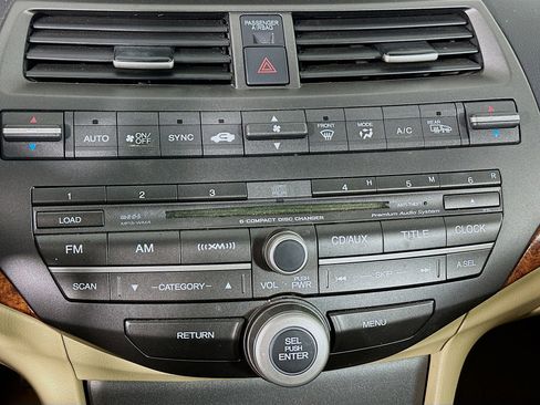 Used 2011 Honda Accord EX-L image 19