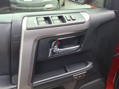 Used 2021 Toyota 4Runner Limited AWD/4WD image 12
