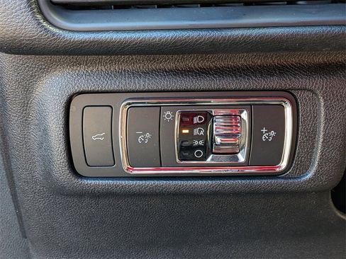 Used 2022 Lincoln Corsair Reserve w/ Equipment Group 201A image 16