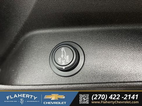 Used 2023 Chevrolet Equinox LT image 23