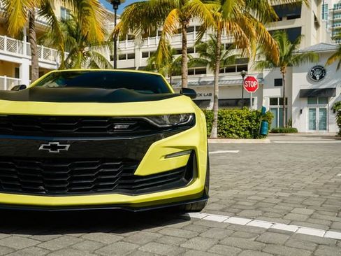 Used 2019 Chevrolet Camaro SS image 8