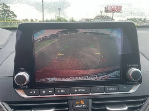 Used 2023 Nissan Altima 2.5 SV FWD image 22