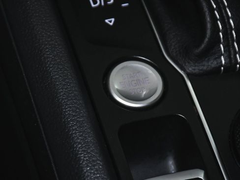 Used 2021 Volkswagen Atlas Cross Sport SEL R-Line image 29