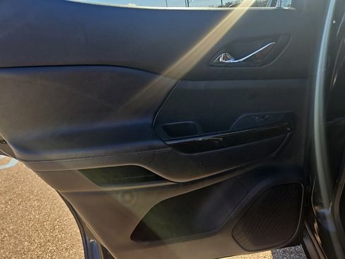 Used 2020 GMC Acadia AT4 w/ GMC Pro Grade Package image 32