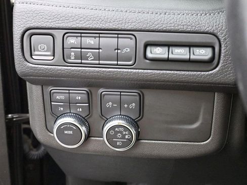 Used 2021 GMC Yukon Denali AWD/4WD image 23