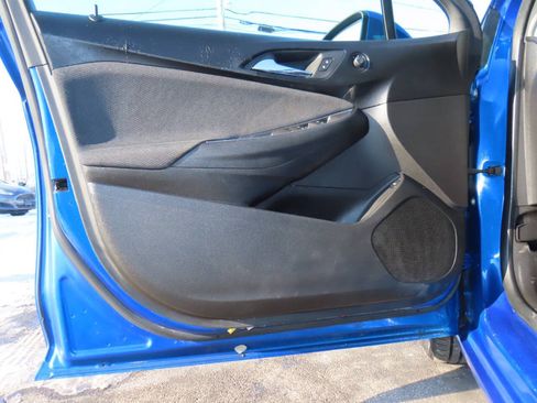 Used 2017 Chevrolet Cruze LT FWD image 33