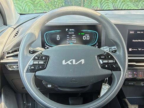 Used 2026 Kia Niro LX FWD image 25