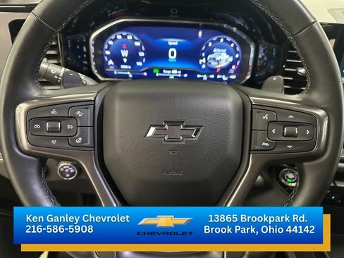 Used 2023 Chevrolet Silverado 1500 ZR2 image 12