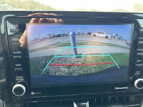 Used 2022 Toyota Corolla LE w/ LE Convenience Package image 12