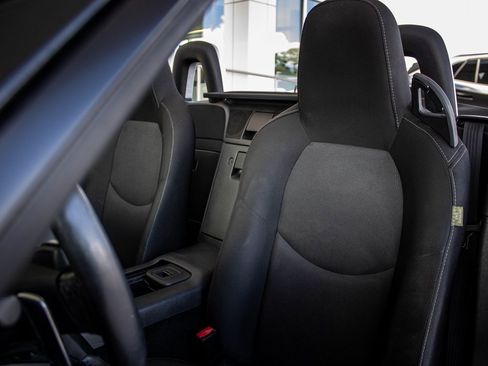 Used 2014 MAZDA MX-5 Miata Sport image 23