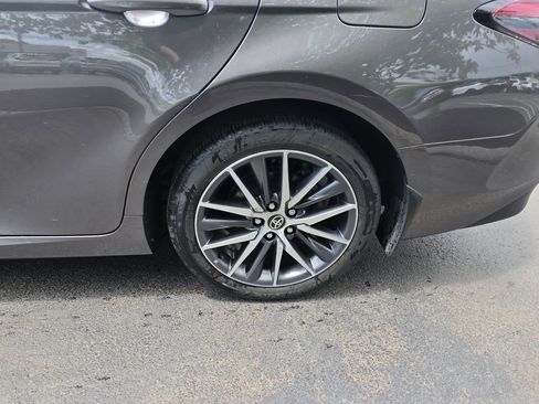 Used 2023 Toyota Camry XLE FWD image 4
