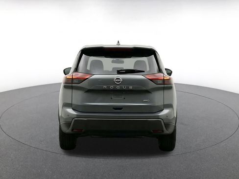 Used 2025 Nissan Rogue SV FWD image 8
