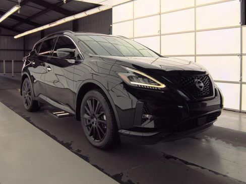 Used 2023 Nissan Murano SV w/ SV Midnight Edition Package FWD image 2