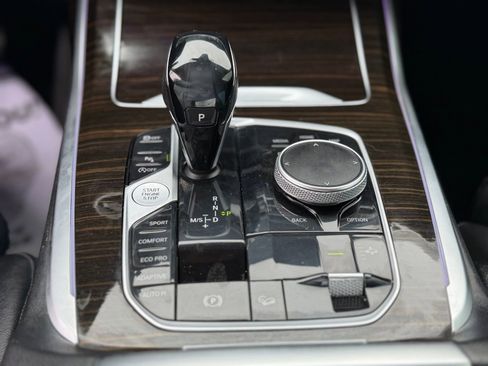 Used 2020 BMW X7 xDrive40i w/ Cold Weather Package image 17