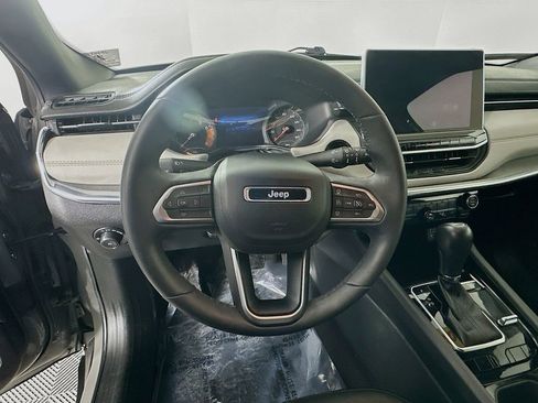 Certified 2023 Jeep Compass Limited image 16