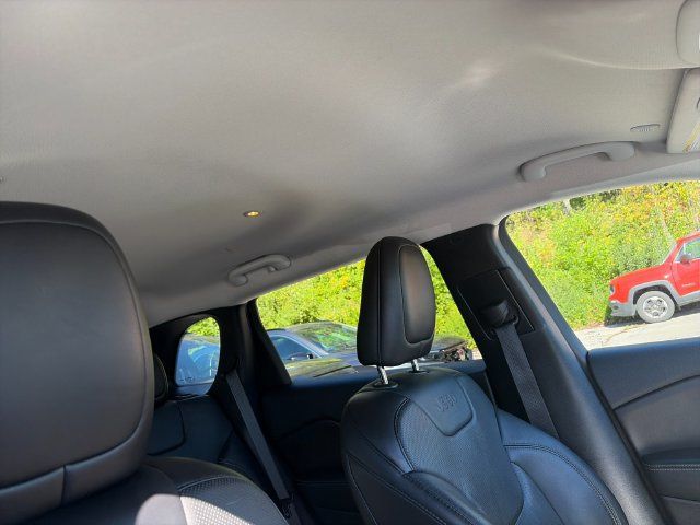 Used 2020 Jeep Cherokee Limited AWD/4WD image 19