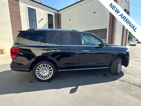 Used 2024 Ford Expedition Limited AWD/4WD image 8