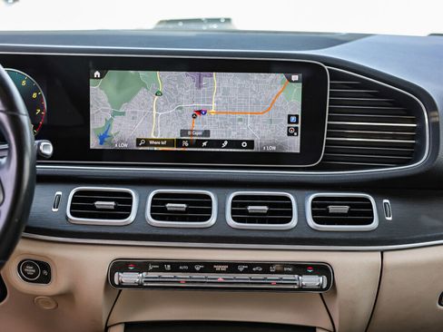 Used 2021 Mercedes-Benz GLE 350 4MATIC image 3