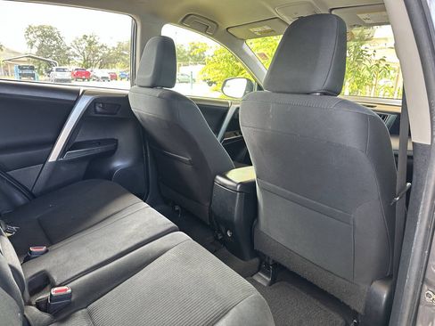 Used 2016 Toyota RAV4 LE FWD image 13