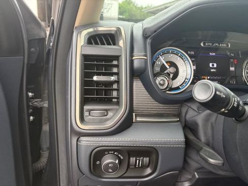 Used 2019 RAM 1500 Limited AWD/4WD image 5