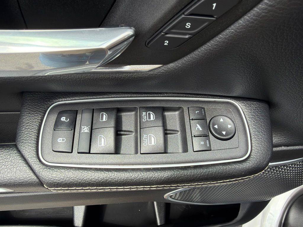 Used 2021 RAM 1500 Laramie AWD/4WD image 28