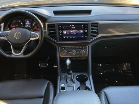 Used 2021 Volkswagen Atlas SE w/ Panoramic Sunroof Package FWD image 17