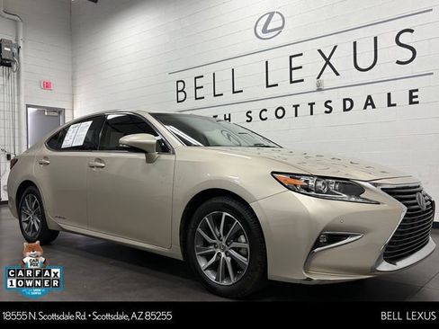 Used 2017 Lexus ES 300h FWD image 1