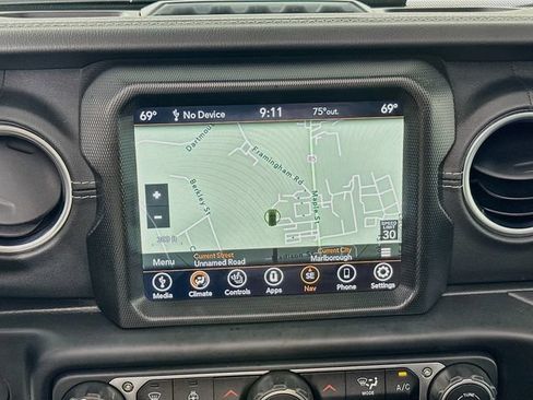Used 2023 Jeep Wrangler Unlimited Sahara w/ Cold Weather Group AWD/4WD image 12