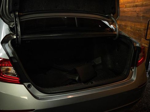 Used 2021 Honda Accord Hybrid image 7