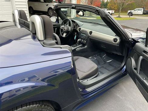 Used 2012 MAZDA MX-5 Miata Touring w/ Appearance Pkg image 76