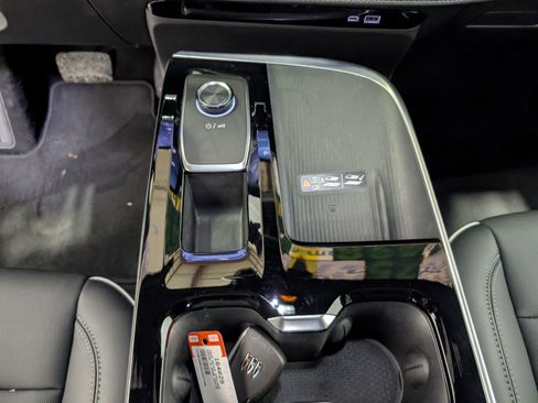 Used 2025 Buick Enclave Preferred image 24