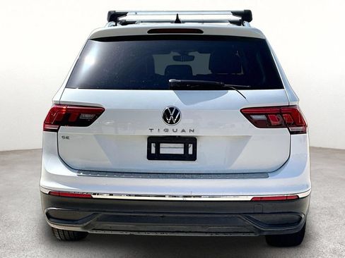Used 2022 Volkswagen Tiguan SE FWD image 4