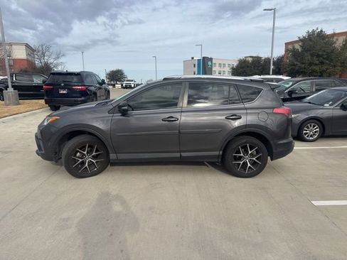 Used 2016 Toyota RAV4 SE image 6