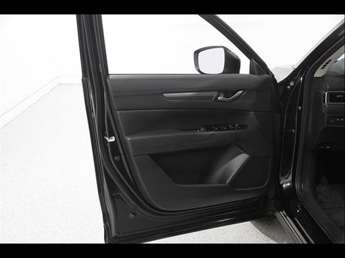 Certified 2025 MAZDA CX-5 AWD 2.5 S w/ Preferred Package image 4