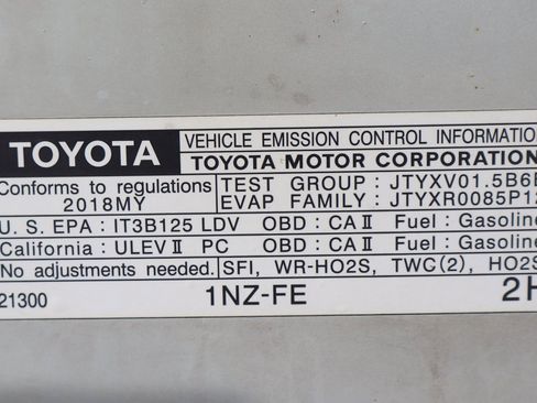 Used 2018 Toyota Yaris L image 14