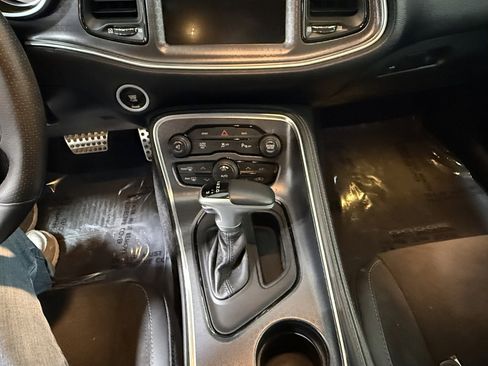Used 2016 Dodge Challenger R/T Scat Pack RWD image 18