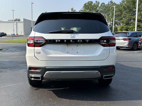 Used 2026 Honda Pilot EX-L image 11