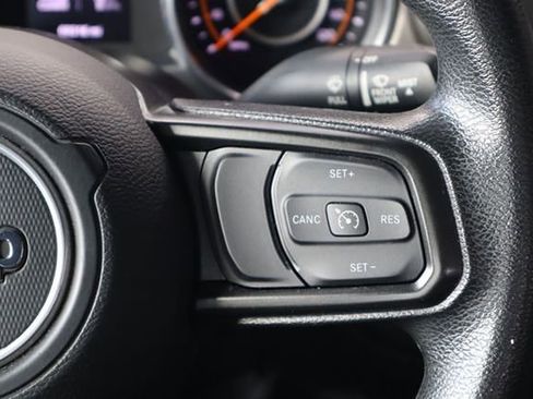 Used 2020 Jeep Gladiator Sport image 24