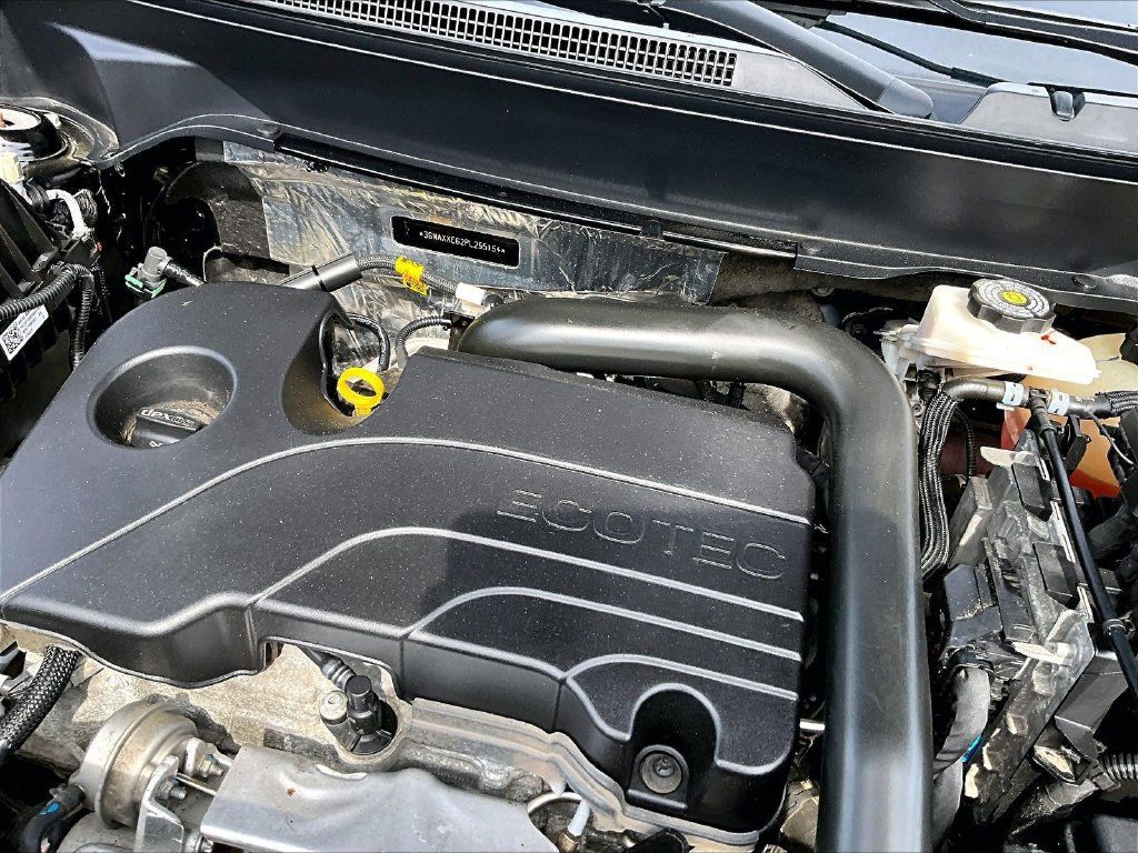 Used 2023 Chevrolet Equinox Premier AWD/4WD image 34
