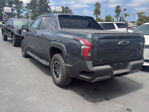 Used 2026 Chevrolet Silverado EV Trail Boss AWD/4WD image 8