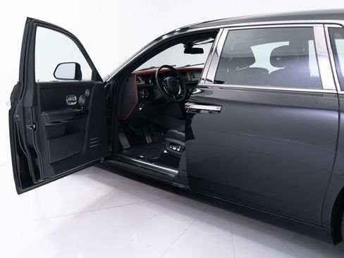 Certified 2023 Rolls-Royce Phantom Sedan w/ The Phantom Package image 10