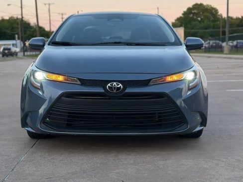 Used 2023 Toyota Corolla LE FWD image 2